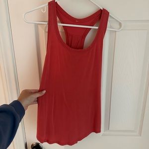 Lululemon Love Tank Pleat sz 4